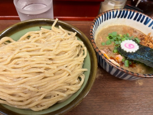 「辛搾り中盛　冷」@つけめん 三三㐂の写真