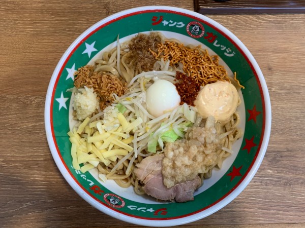 「まぜそば全増し（大盛）」@ジャンクガレッジ 志木南口店の写真