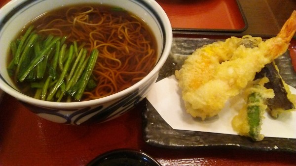 「海老天ぷらそば 1410円」@そば傳 西新井アリオ店の写真