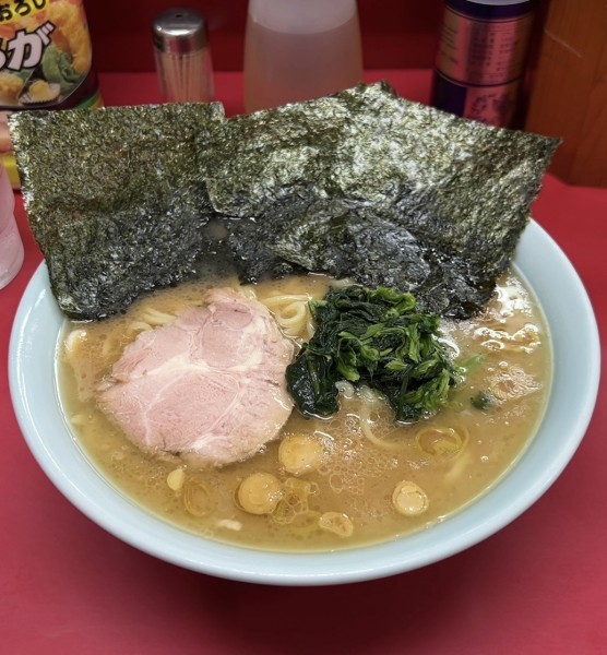 「ラーメン中盛 950円」@横浜家系ラーメン 末広家の写真