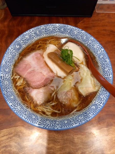 「特製醤油そば￥1250＋麺大盛り￥150」@三馬路 東京店の写真
