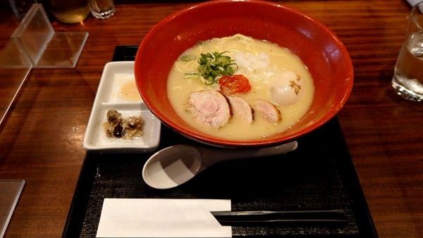 「鶏煮干らぁめん塩」@麺や いま村の写真