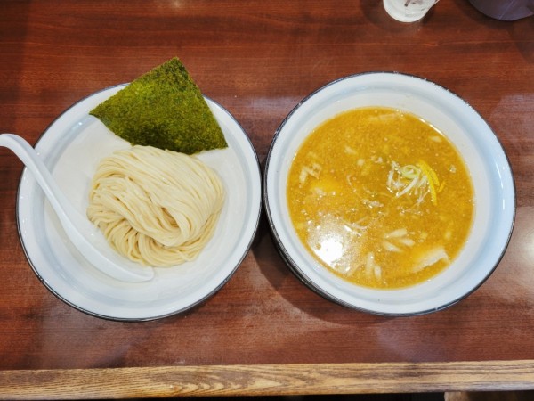 「背脂煮干しつけ麺」@らーめんつけ麺 吉田商店 本店の写真