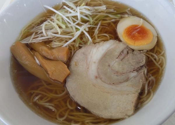 「醤油ラーメン¥770」@豚嘻嘻 上河内SA（下り）店の写真