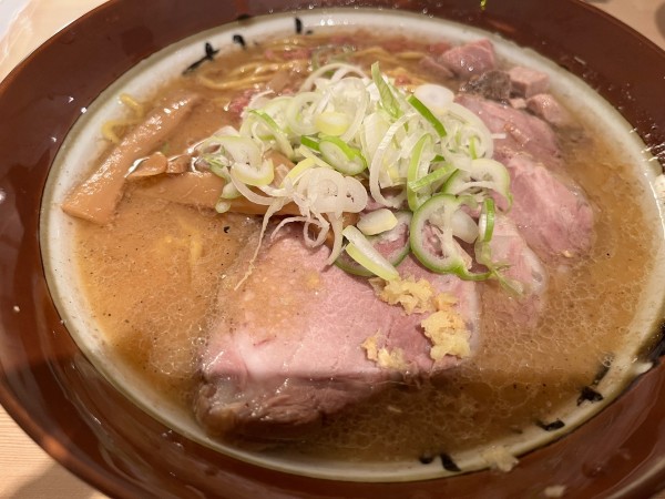 「味噌チャーシューメン：1400円」@すみれ 札幌中の島本店の写真