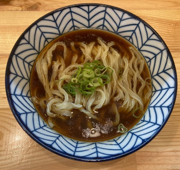 「醤油かけ らぁ麺」@らぁ麺 秀登の写真