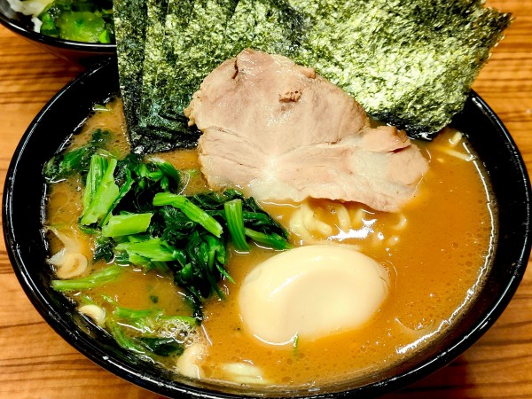 「のり半熟味玉ラーメン並」@横浜家系らーめん 二代目 武道家の写真