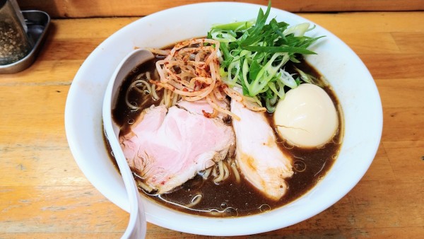 「【限定】冷やし八丁味噌ラーメン+味玉」@ラーメン いいかおの写真