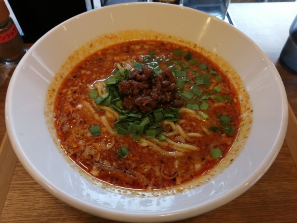 「担担麺　　950円」@担担麺 ぺんぺんの写真