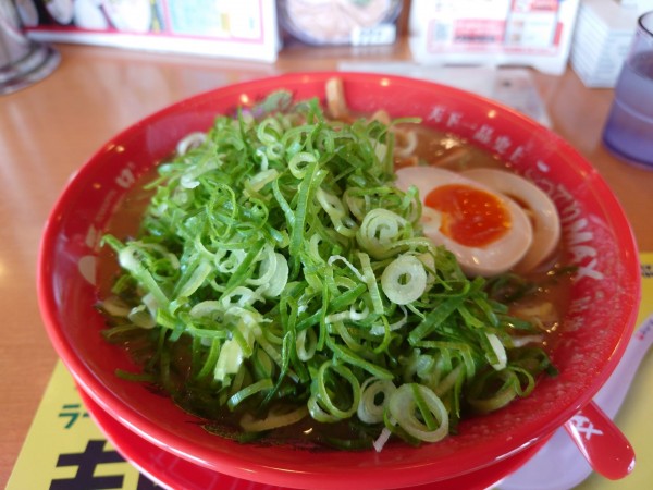 「こってりMAX+ねぎ＆タマゴ」@天下一品 水海道店の写真