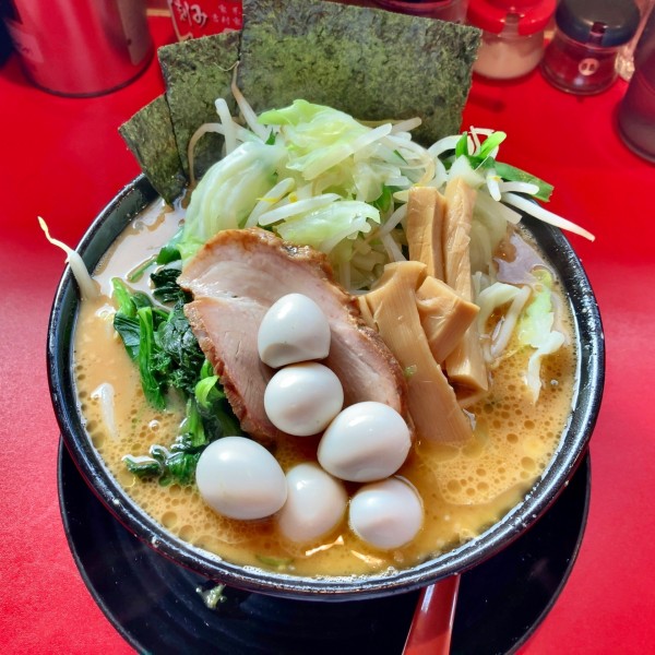 「ラーメン並＋野菜畑＋うずらの玉子＋極太メンマ」@厚木家の写真