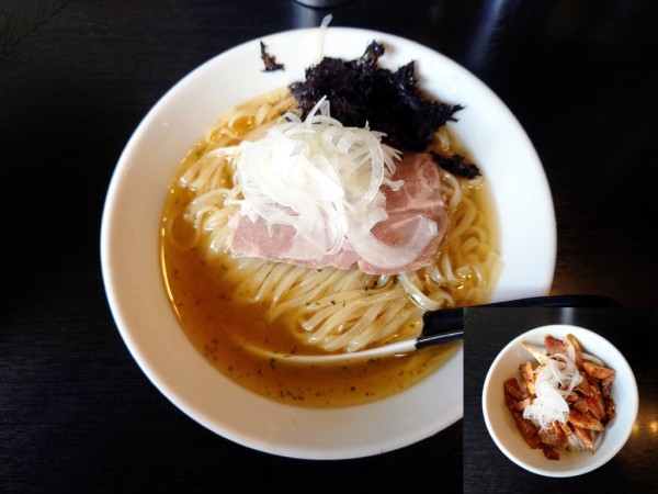 「塩冷やし煮干しそば+豚めし」@陽はまたのぼるの写真