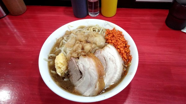 「ラーメン小930円+豚150円」@ラーメン鷹の目 明大前店の写真