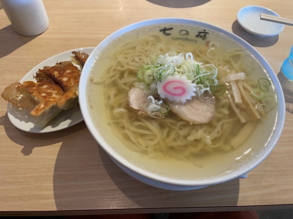 「生姜らーめん（大盛）・ぎょうざ（3個）」@しょうがラーメン七の庫の写真