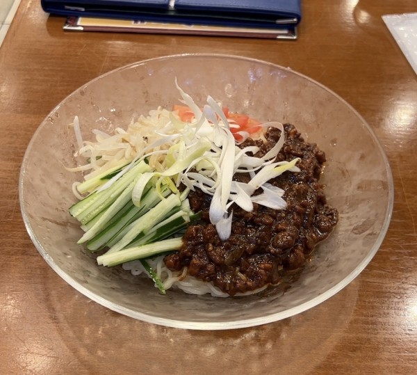 「ジャージャー麺」@餃子の王様 龍吟 ペリエ千葉店の写真