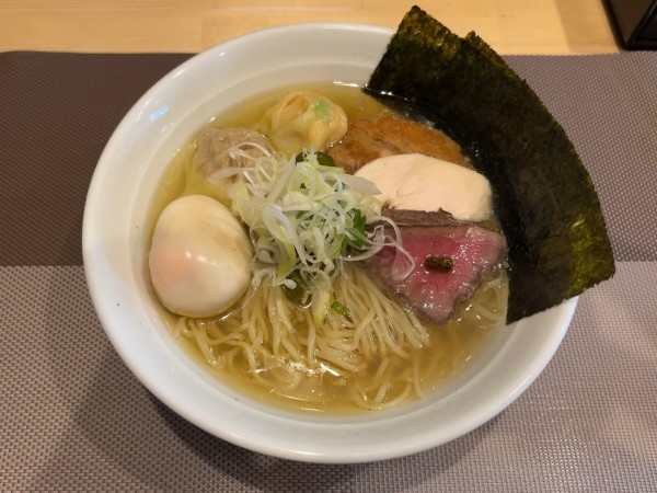 「特製塩らぁめん」@麺や旬香の写真