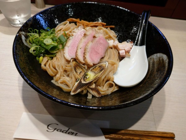 「鴨油とエシレバターの油そば」@柳麺 呉田-goden-の写真