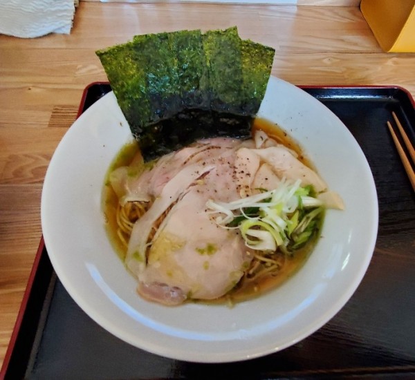 「淡麗醤油ラーメン」@麺や まなかの写真