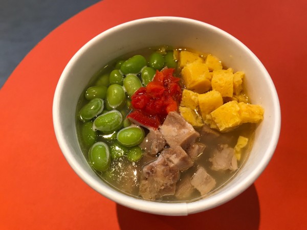 「ニボシ×ニンニクトンコツ　ホンコン麺　690円」@oh my DOTの写真