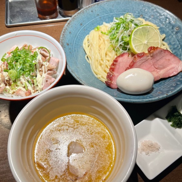「つけ蕎麦 塩＋肉マヨ丼＋色々」@麺や 虎徹の写真