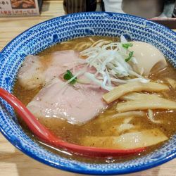 味玉焼あごらーめん（醤油）