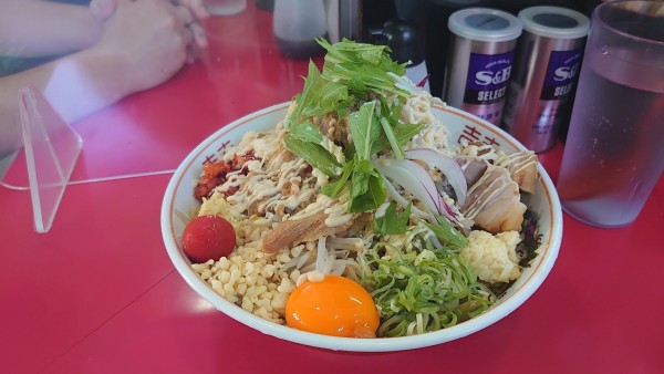 「冷やしまぜそば大/Wチーズ」@用心棒 本号の写真