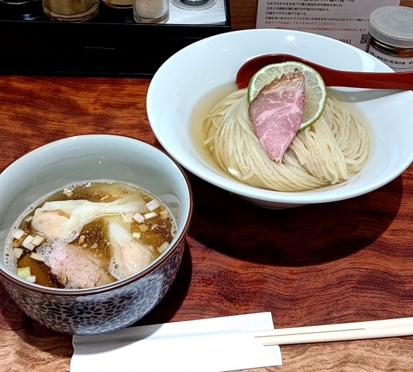 「特製昆布水つけ麺醤油 1400円」@三馬路 東京店の写真