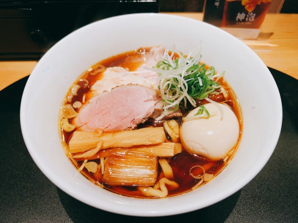 「奄美黒ほろほろ鳥と紀州鴨の中華そば」@鴨中華そば 楓の写真