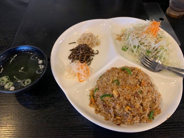 「カルビチャーハン　990円」@焼肉 友雅亭の写真