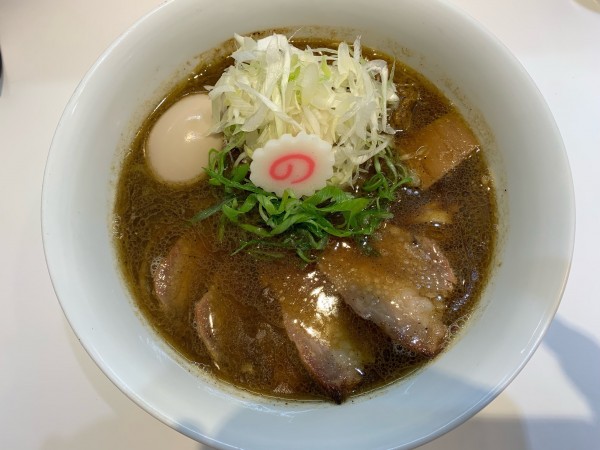 「加里ラーメン　味玉アローカナ」@上方レインボーの写真