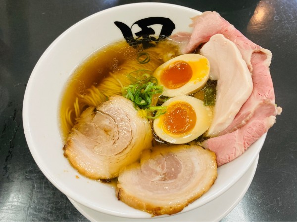 「特製秋刀魚だしらーめん 醤油」@秋刀魚だし 黒船の写真