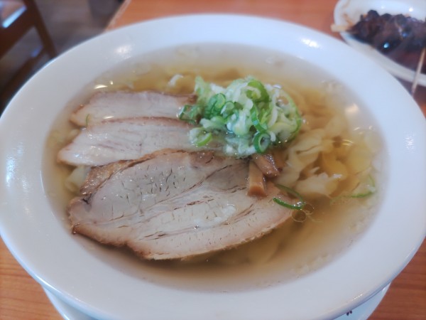 「会津山塩ラーメン（手打麺）」@うえんで食堂の写真