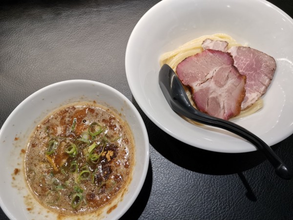 「豚骨魚介つけ蕎麦」@百合の咲く場所の写真