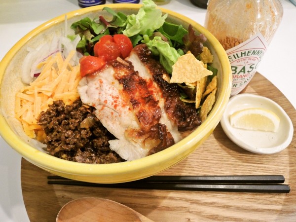 「スパイシーチリチーズ」（1,200円）