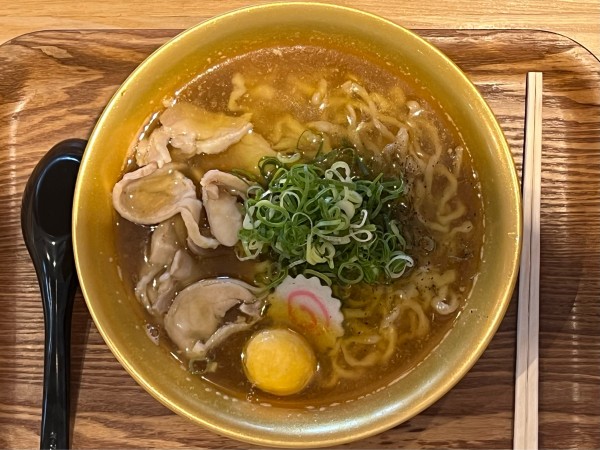 「金の鶏中華」@新旬屋 本店の写真