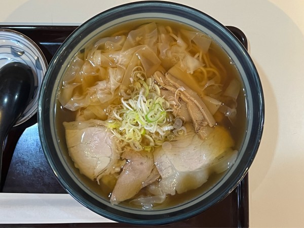 「ワンタンメン」@ワンタンメンの満月 酒田本店の写真