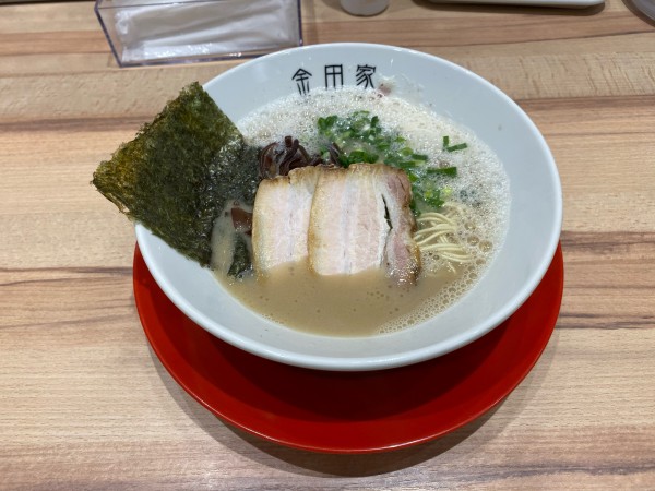 「黒豚らーめん」@黒豚とんこつ 金田家 なんばラーメン一座店の写真
