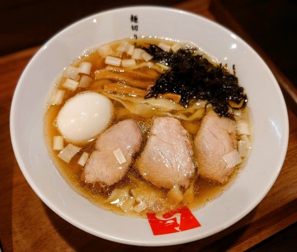 「だしらーめん」@麺切り 白流の写真