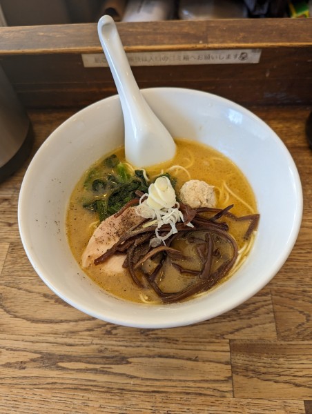 「博多水炊き醤油ラーメン」@麺屋すみすの写真