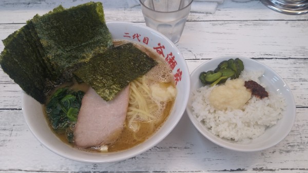 「ラーメン並¥800+のり¥100+ライス無料」@二代目 谷瀬家の写真