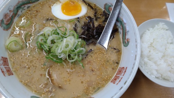 「げんこつラーメン、ライス」@ひろさんらーめん 刈谷本店の写真