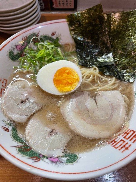 「豚骨ラーメン 並」@豚骨発祥 久留米ラーメン くるめやの写真