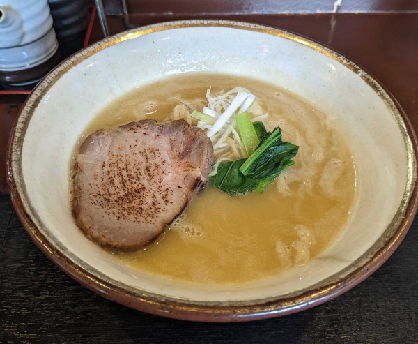 「味玉熟成鶏白湯」@めん処 金太の写真