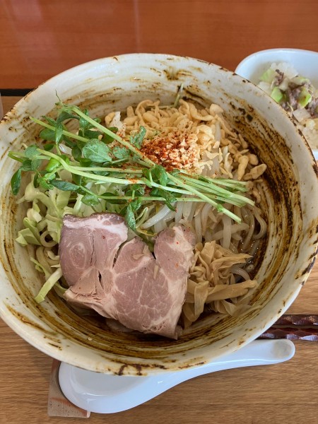 「冷やし煮干し中華二郎まぜそば　1000円」@麺屋 轍 豊川店の写真