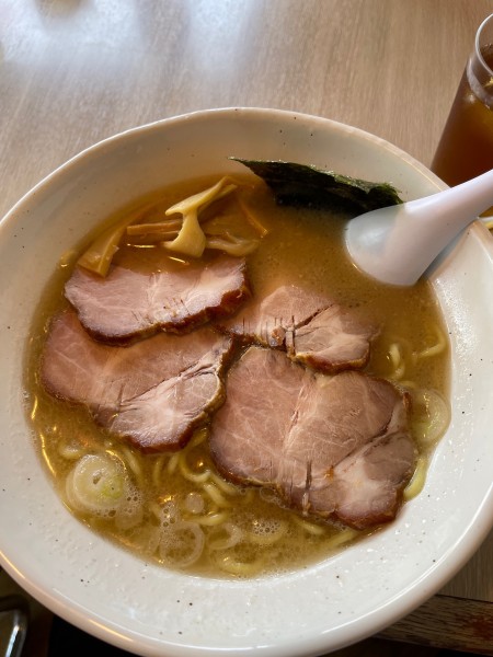 「チャーシュー麺塩豚骨大盛り」@極味家の写真