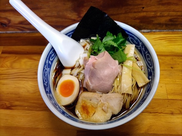 「煮干そば 黒しょうゆ」@中華そば よしかわの写真