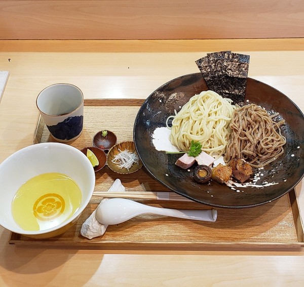 「つけ麺 しお味+お出汁割り にぼし」@飯田商店 湯河原本店の写真