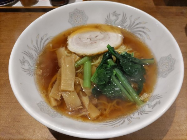 「ラーメン+半ライス」@かおたんラーメン 赤坂店の写真
