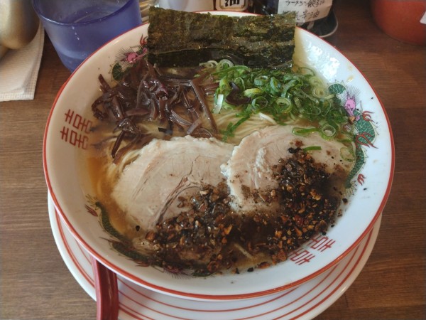 「濃厚豚骨玉名ラーメン¥950-」@濃厚豚骨 くまめん 神田店の写真