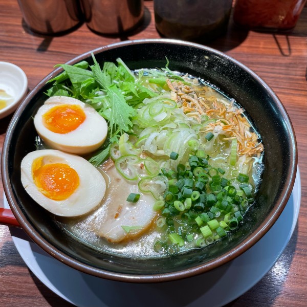 「極み鶏+味玉  ￥890+￥100」@横浜家系 清六家 筑波大学店の写真